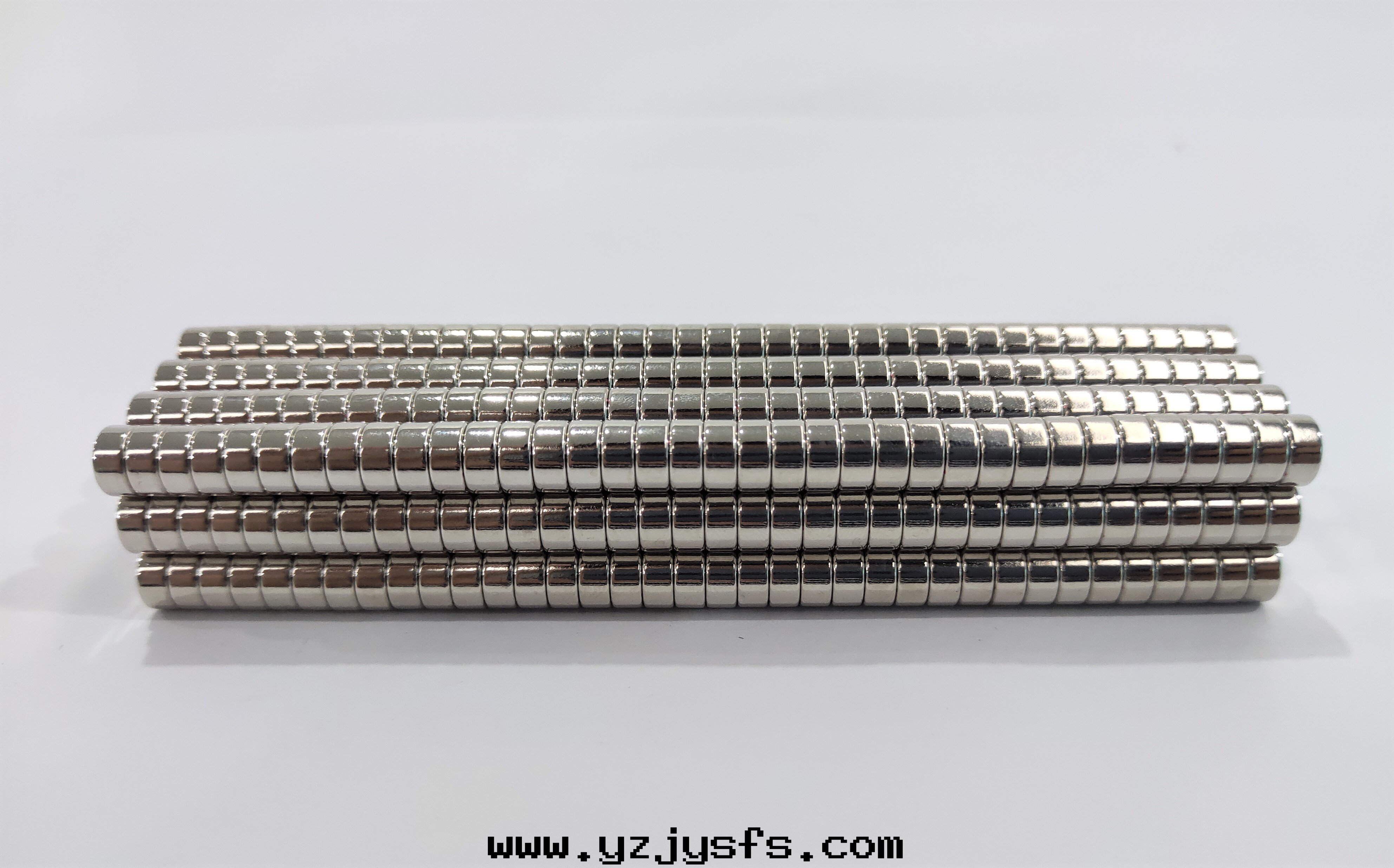 智能(néng)穿戴充電(diàn)線(xiàn)磁铁(tiě)