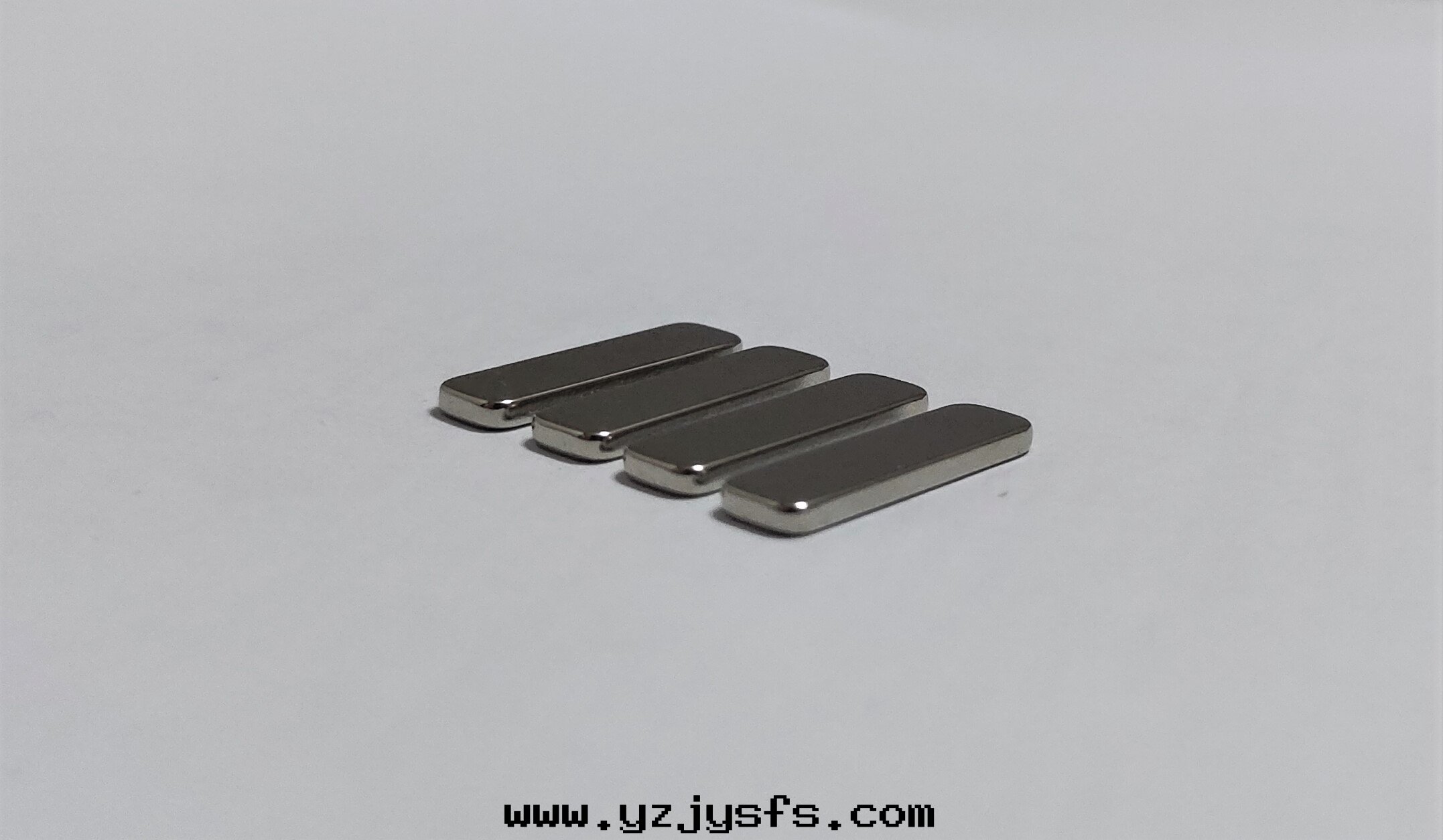 异(yì)形磁铁(tiě)